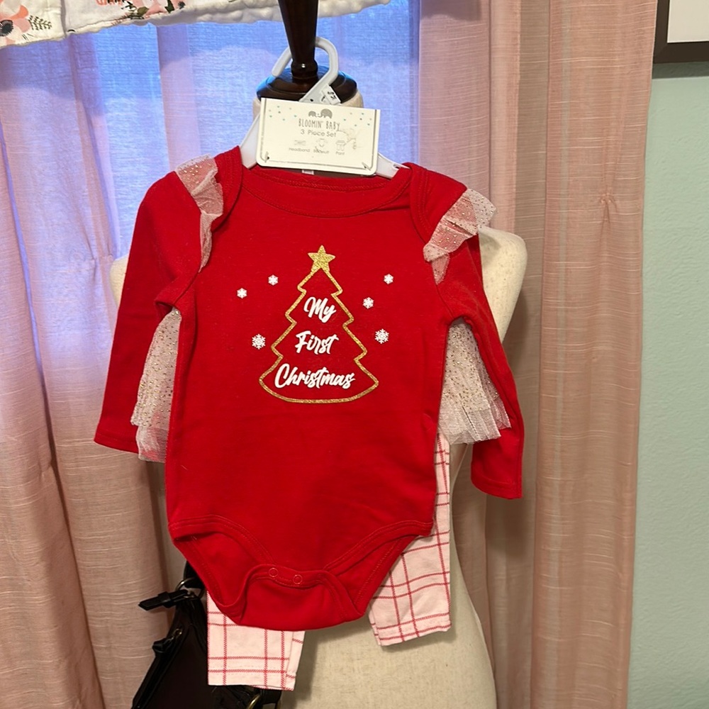 Baby’s my first Christmas outfit